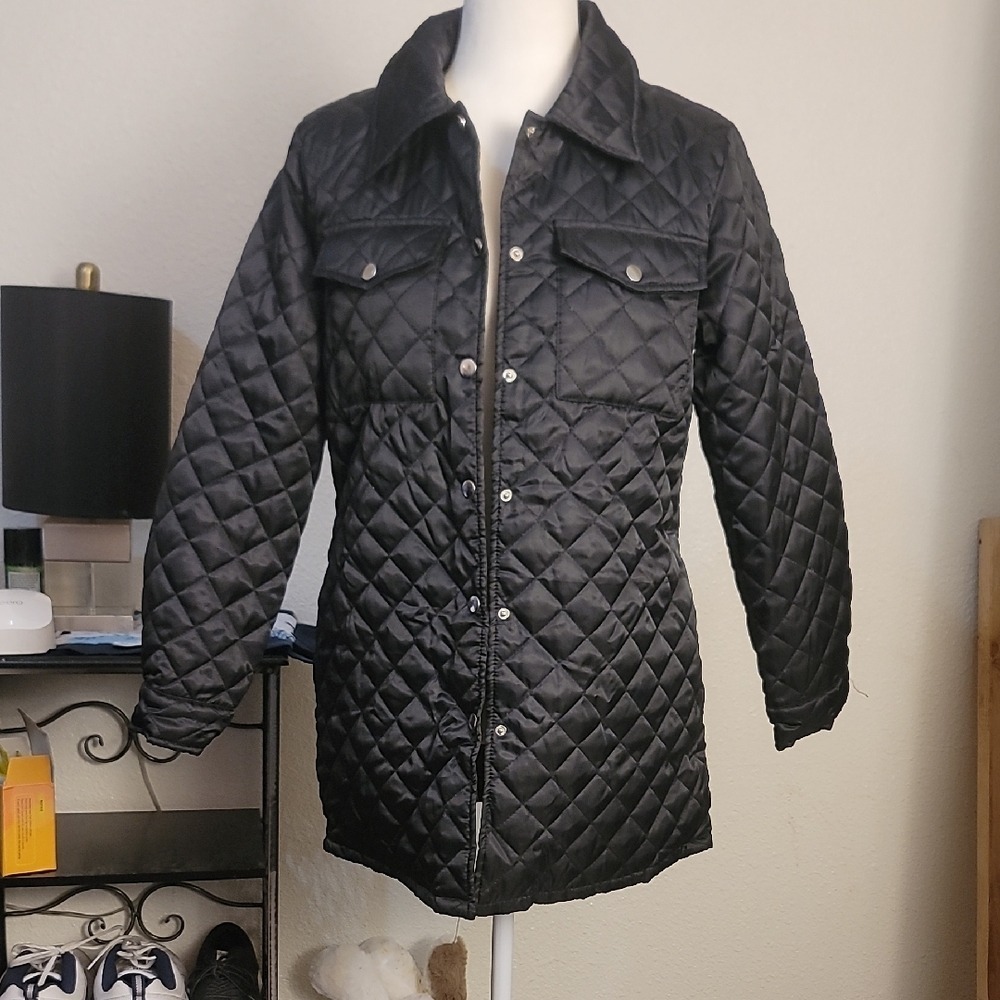 Elegant Black Quilted Women's Puffer Jacket